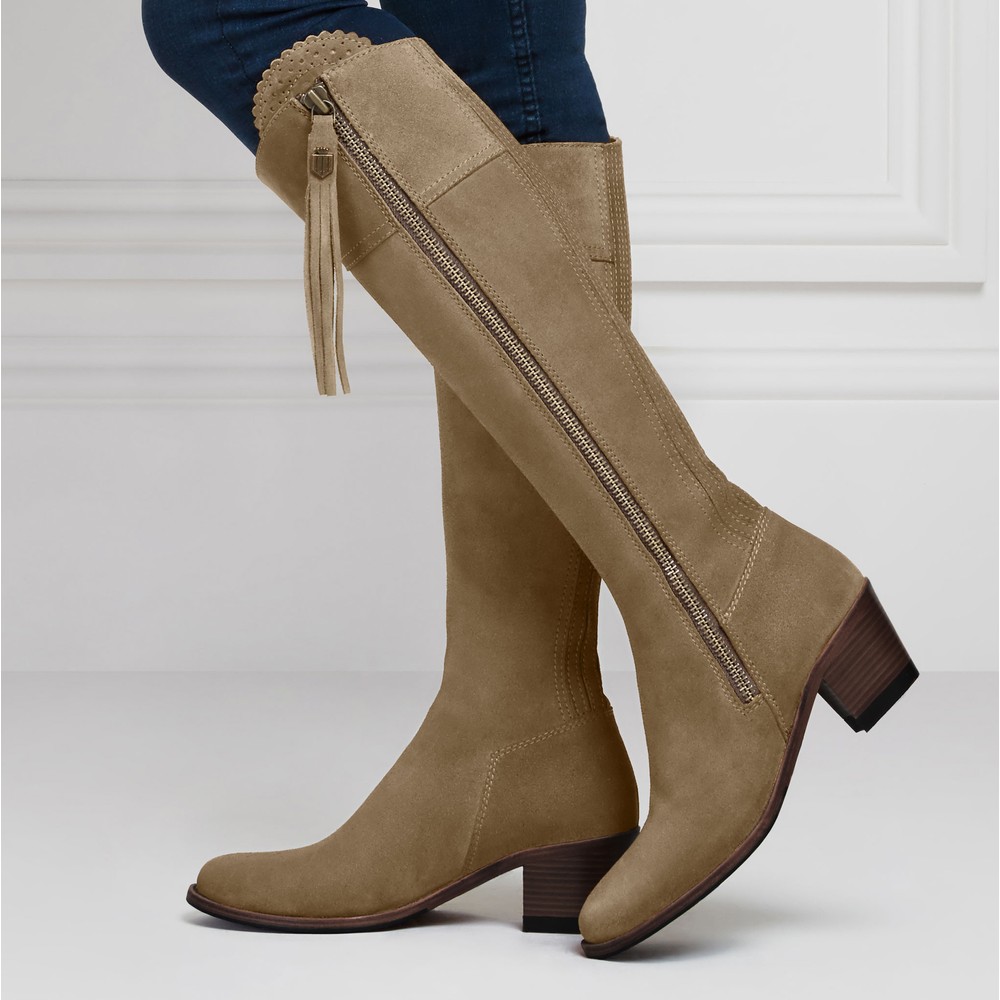Fairfax & Favor Heeled Regina Boot Narrow Fit in Taupe