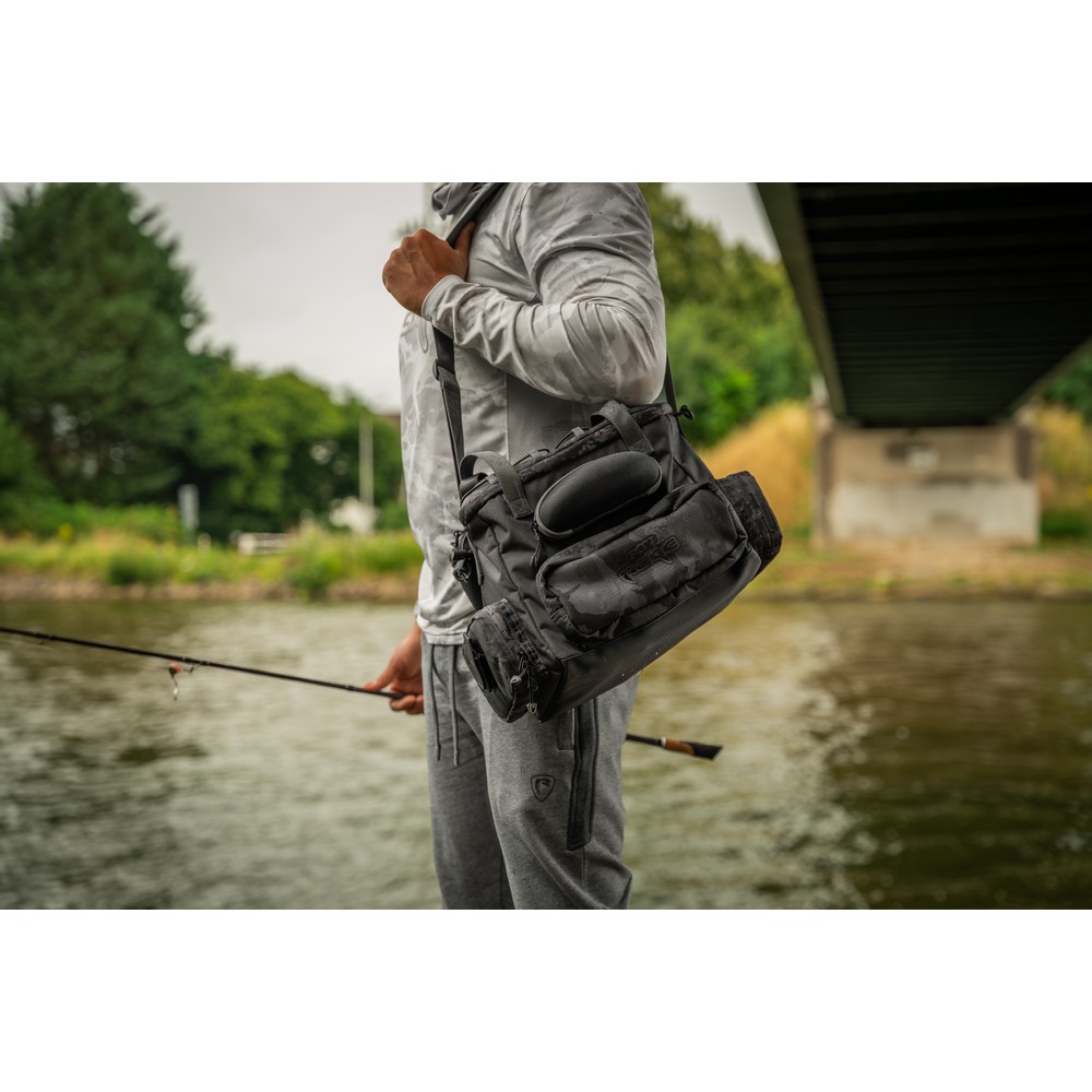 Fox Rage Camo Voyager Medium Tackle Bag 