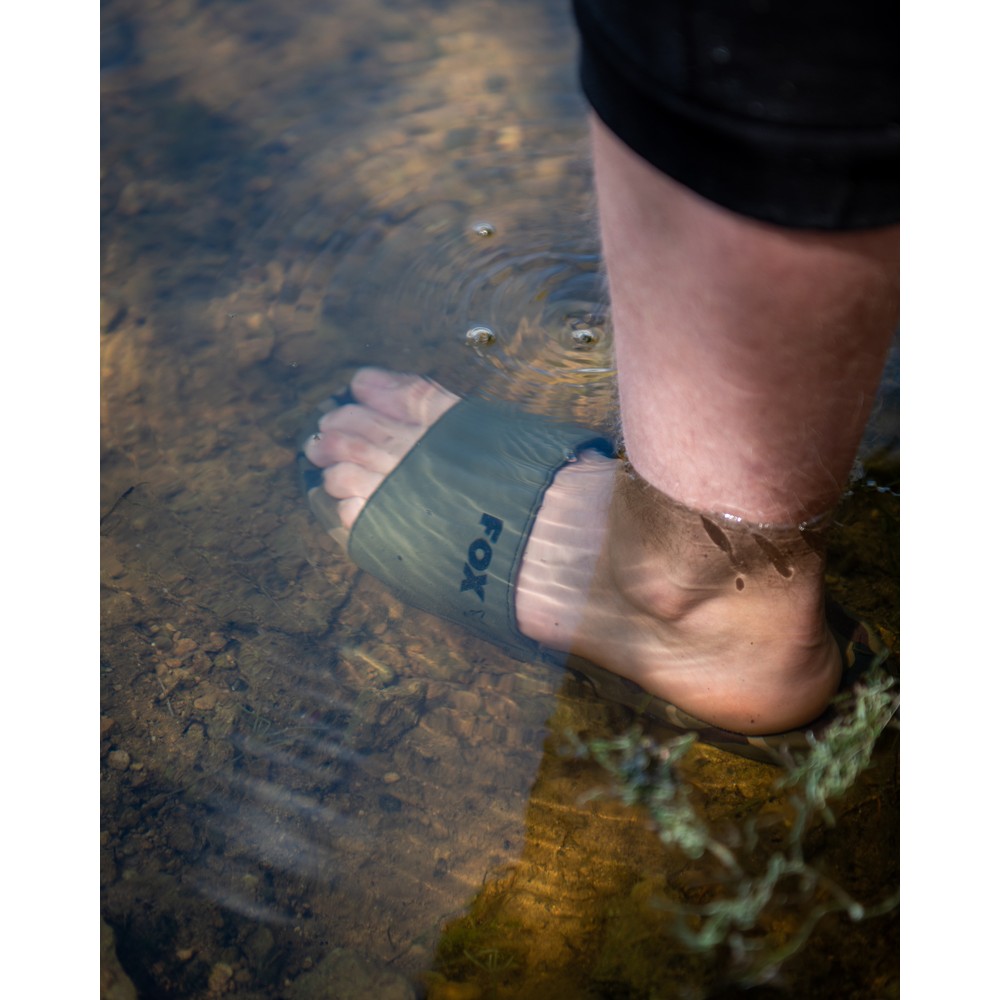 Fox Sliders - Size 9 / 43