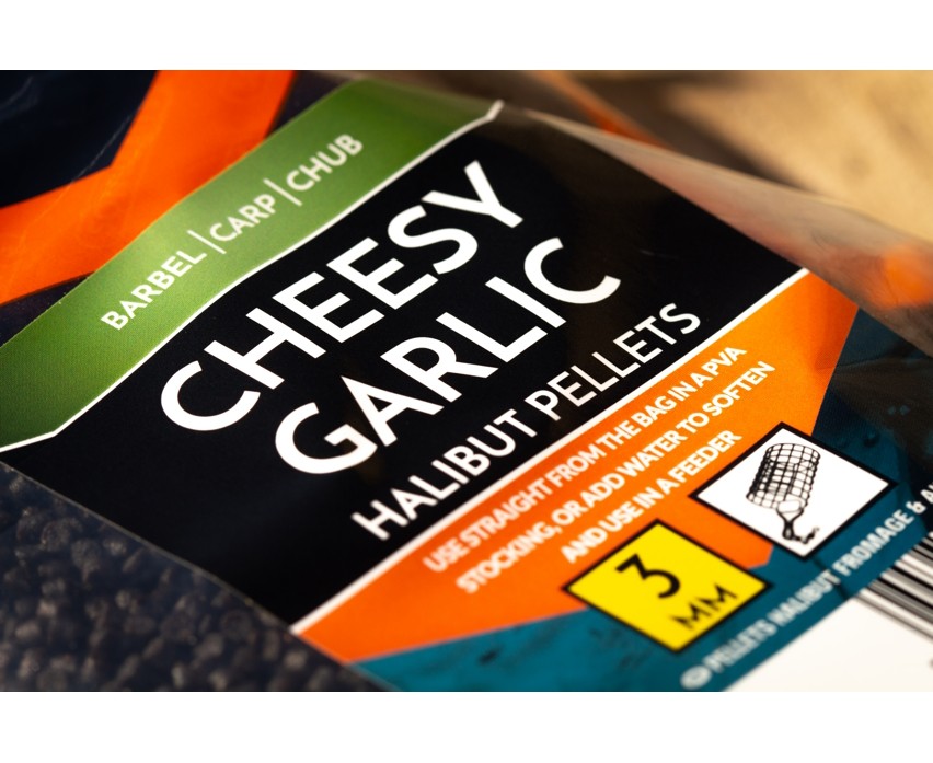 Sonubaits Cheesy Garlic Halibut Pellets - 900g Brown