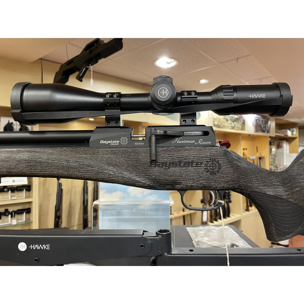 Daystate Pre-owned  Huntsman Revere Safari Pre-charged Pneumatic Air Rifle - .177 Wood