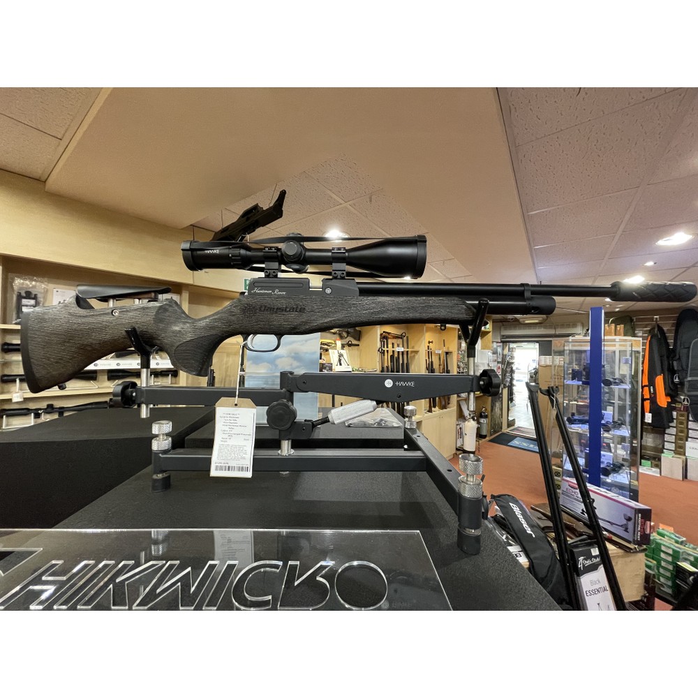 Daystate Pre-owned  Huntsman Revere Safari Pre-charged Pneumatic Air Rifle - .177 Wood