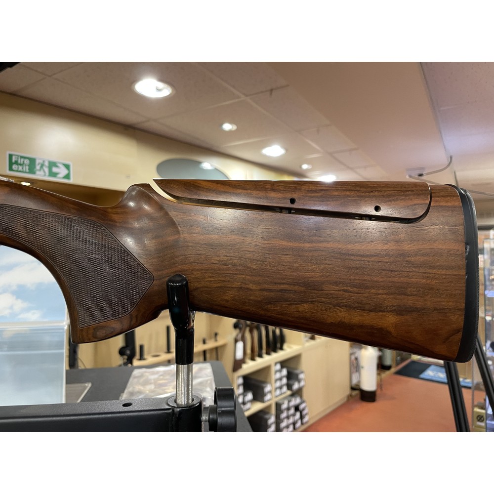 Beretta Pre-owned 694 Sporting Adjustable Over and Under Shotgun - 12 gauge Walnut