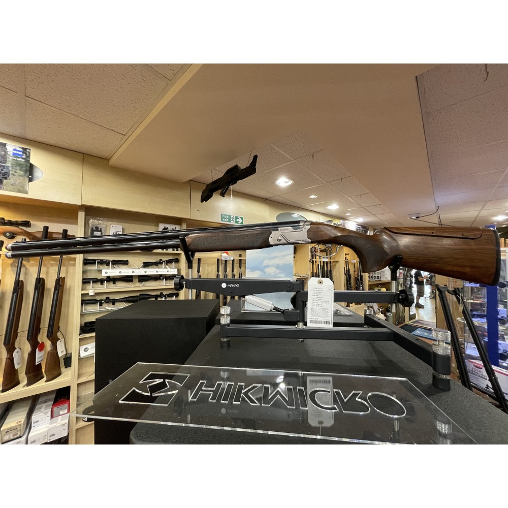 Beretta Pre-owned 694 Sporting Adjustable Over and Under Shotgun - 12 gauge Walnut
