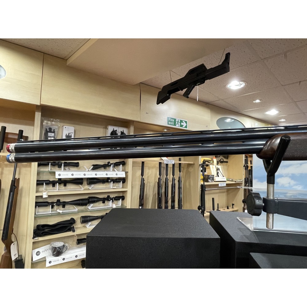 Beretta Pre-owned 694 Sporting Adjustable Over and Under Shotgun - 12 gauge Walnut