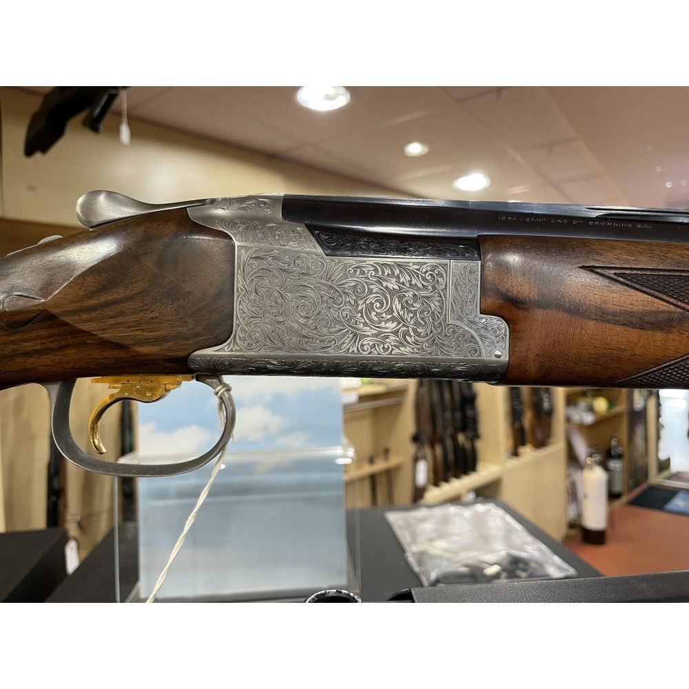 Browning Pre-owned B725 Sporter Grade 5 Over and Under Shotgun - 12 gauge Walnut