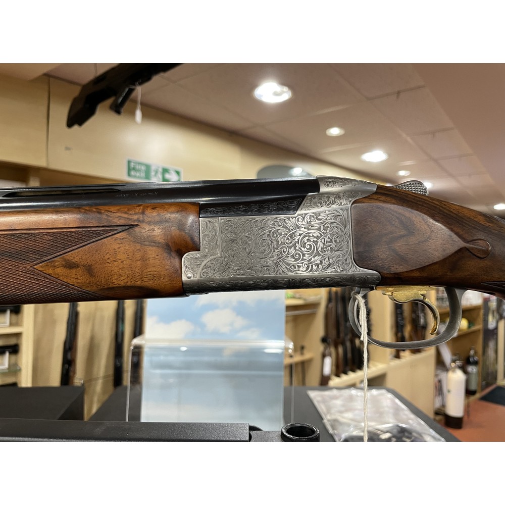 Browning Pre-owned B725 Sporter Grade 5 Over and Under Shotgun - 12 gauge Walnut
