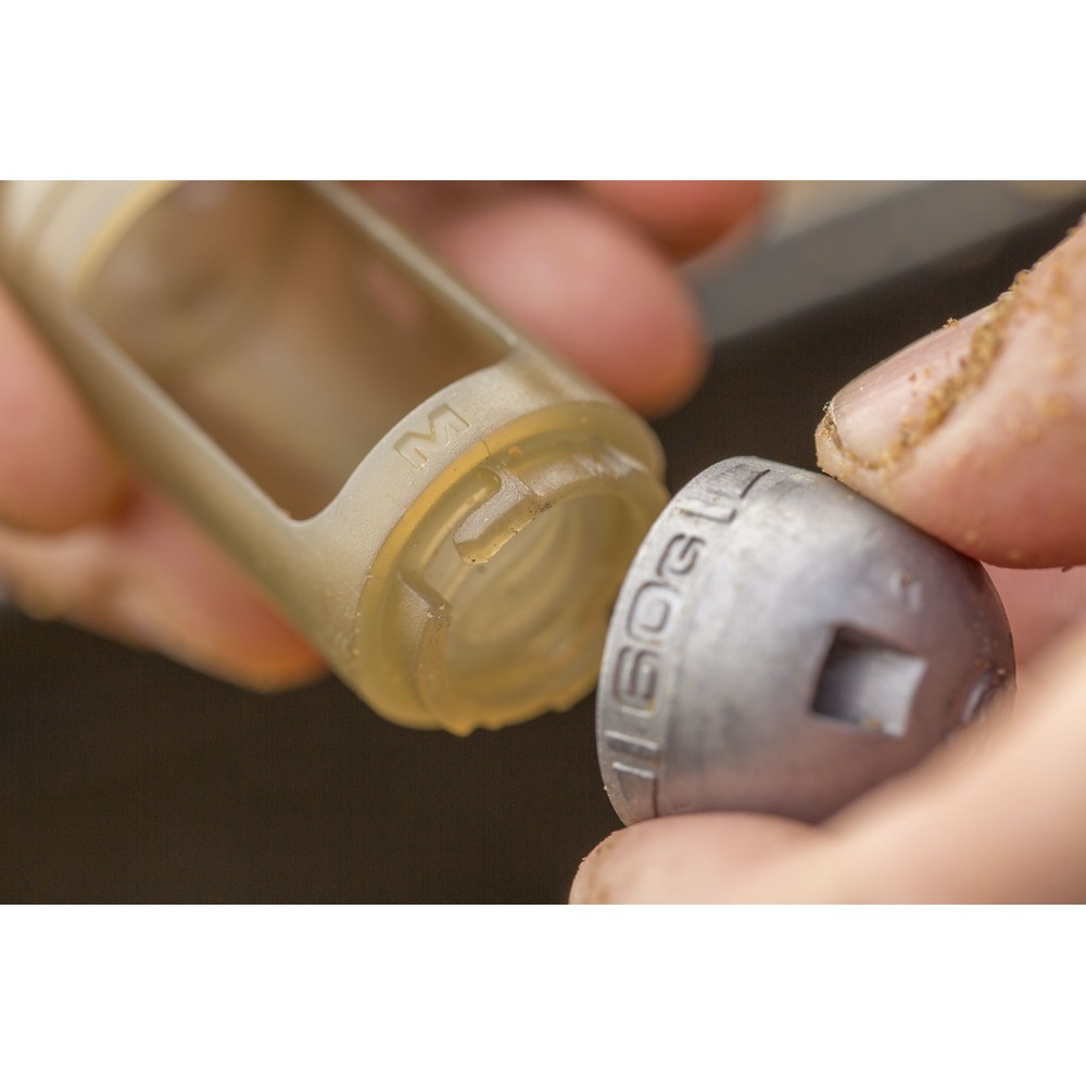 Guru X-Change Solid Window Feeder - Medium Olive